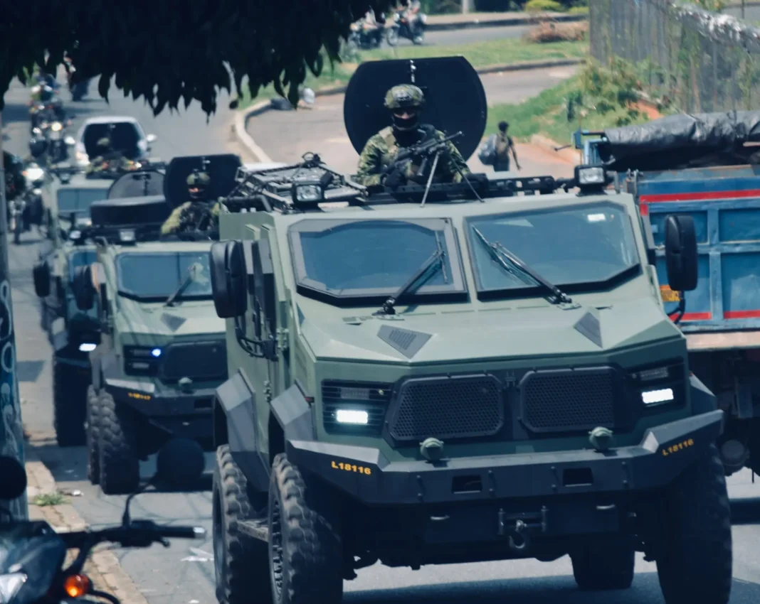 Vehículos blindados TR-12 entregados en Cali para seguridad 2025 migrantes latinos exterior